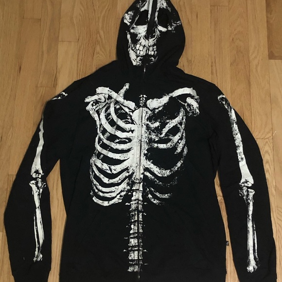 hot topic skeleton hoodie